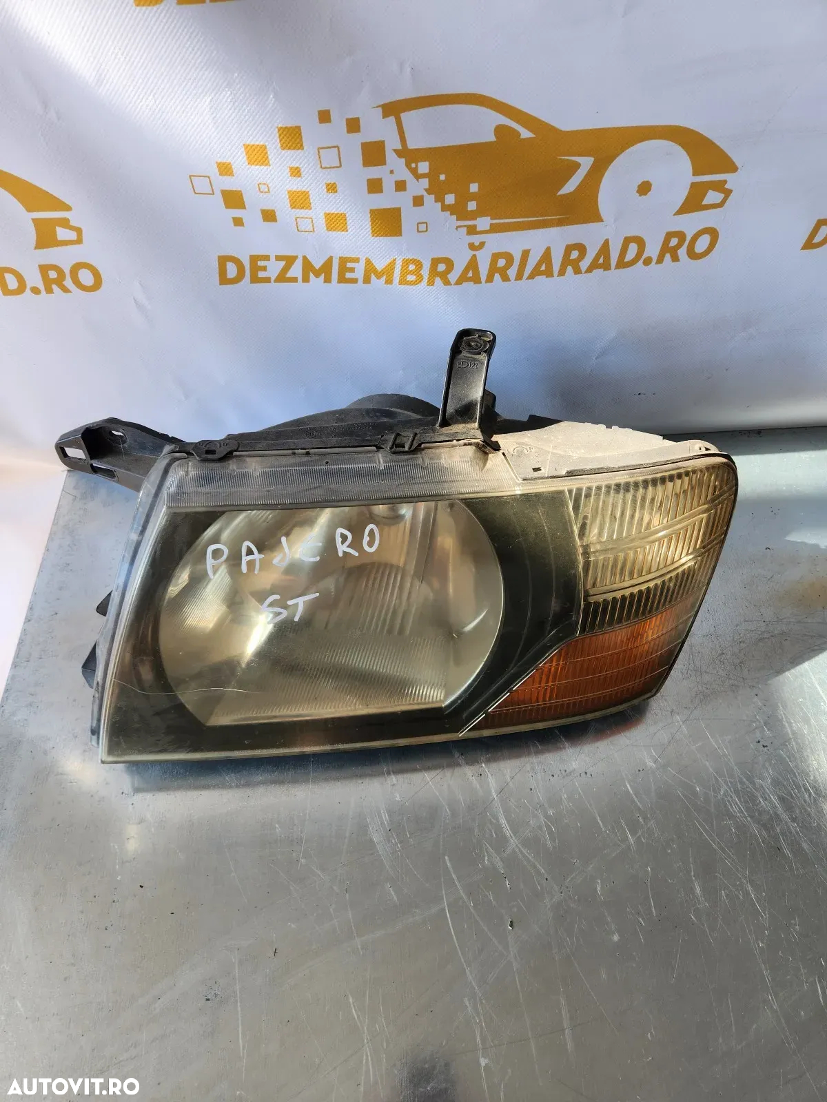 Far Stanga Mitsubishi Pajero II Volan Stanga Europa - 2