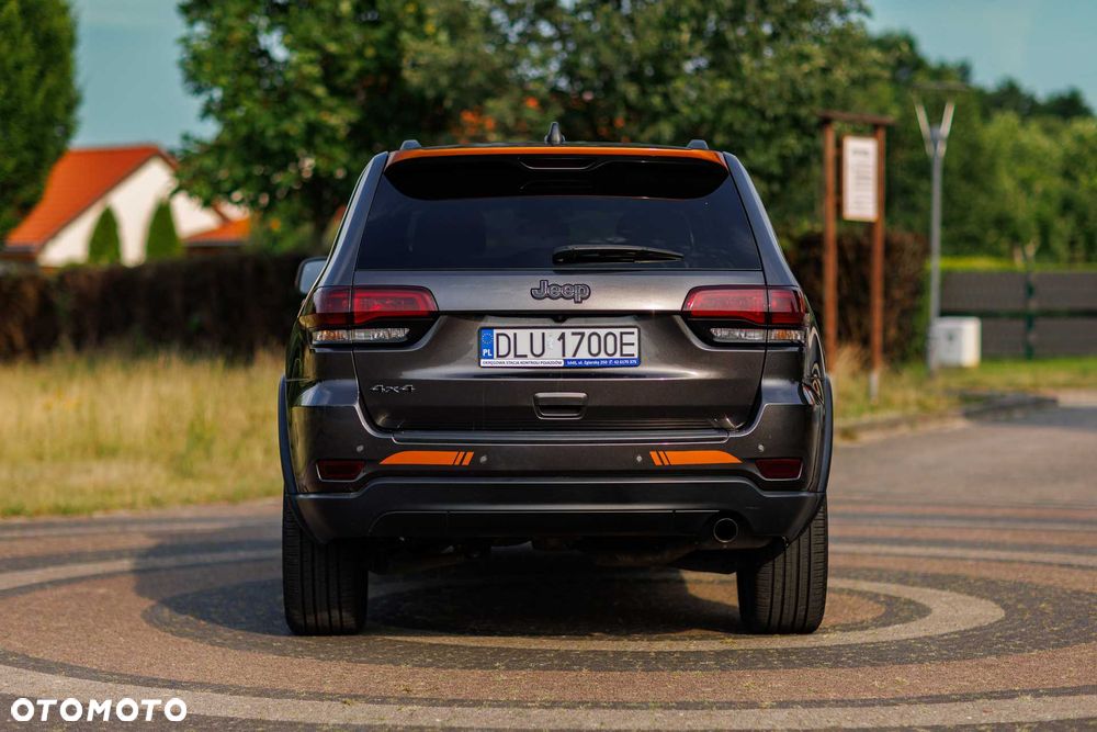 Jeep Grand Cherokee - 8