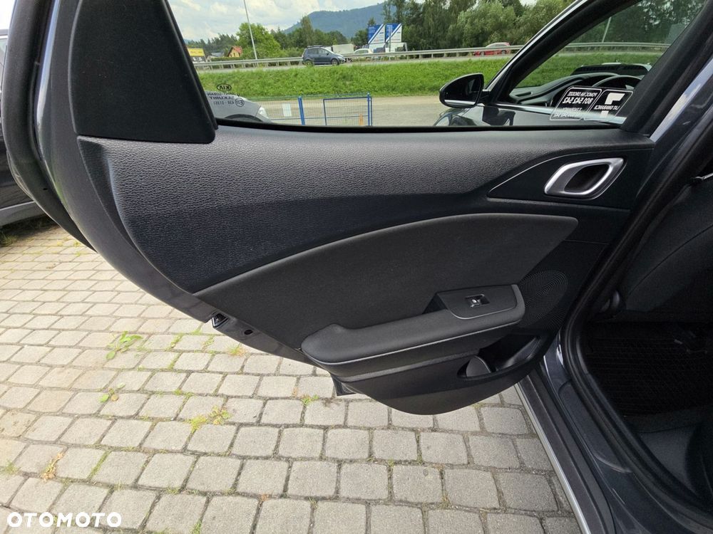 Kia XCeed - 22