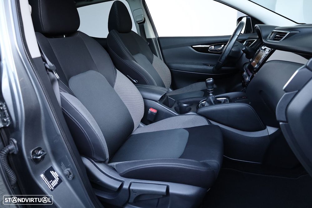 Nissan Qashqai 1.5 dCi N-Connecta J18 - 49