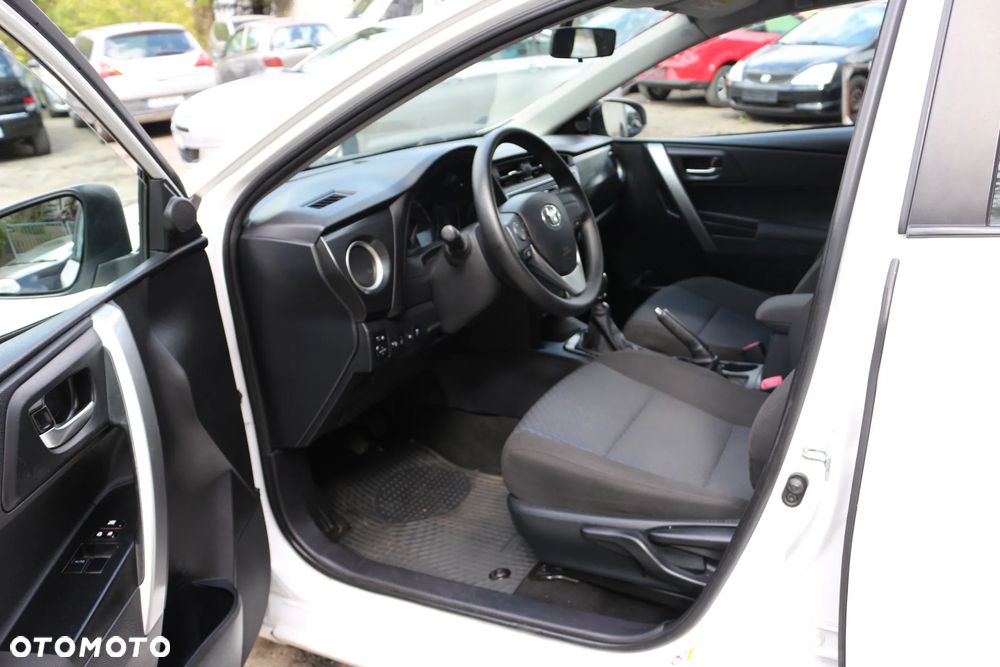 Toyota Auris 1.4 D-4D Active - 13