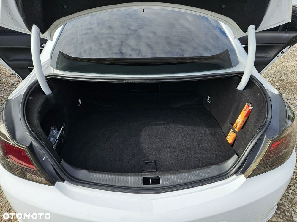 Opel Insignia - 22