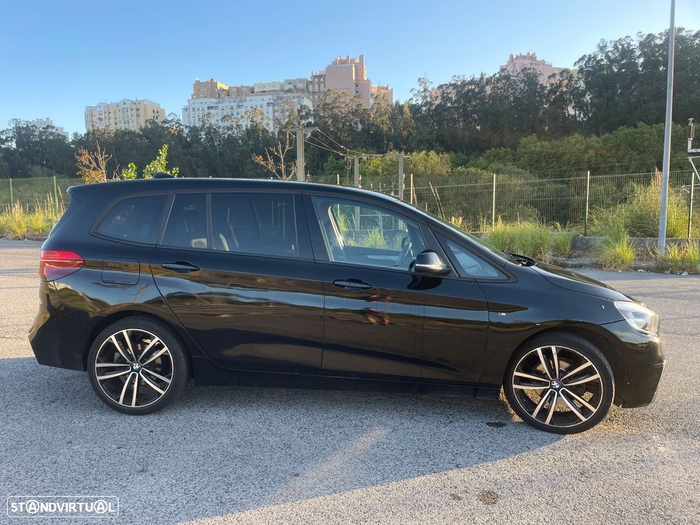 BMW 218 - 6