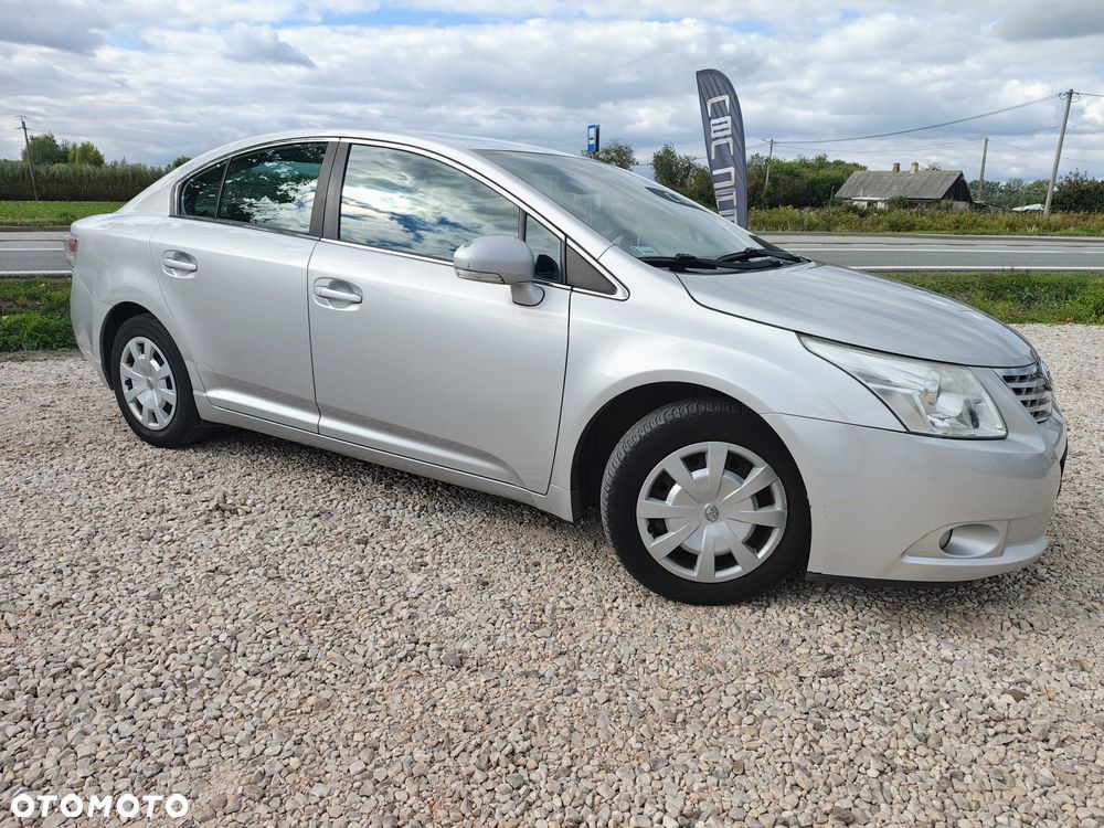 Toyota Avensis - 13