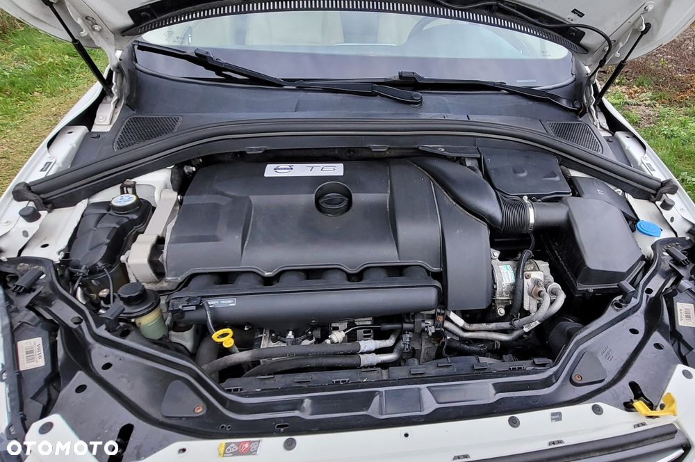 Volvo XC 60 T6 AWD RDesign - 10