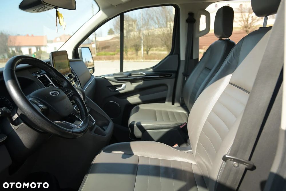 Ford Tourneo Custom 2.0 TDCi L2 Titanium SelectShift - 17