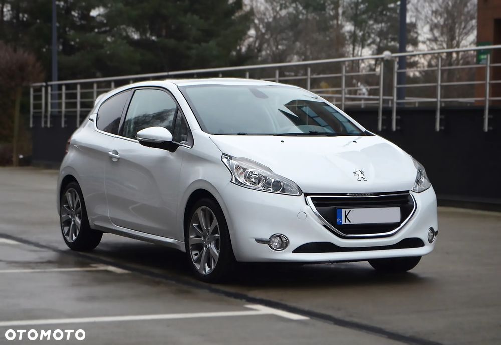 Peugeot 208 - 3