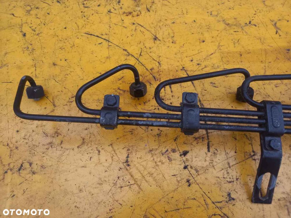 Przewody rurki paliwowe wtryskiwaczy FiatAgri G210 - 2