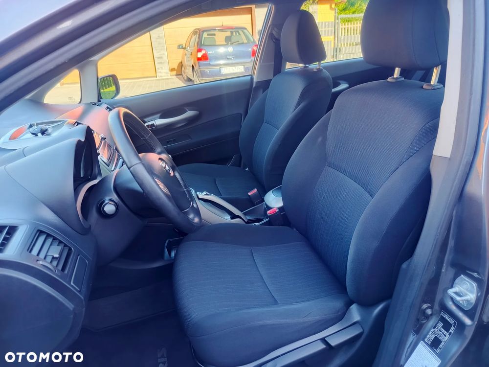 Toyota Auris 1.4 VVT-i Terra - 17