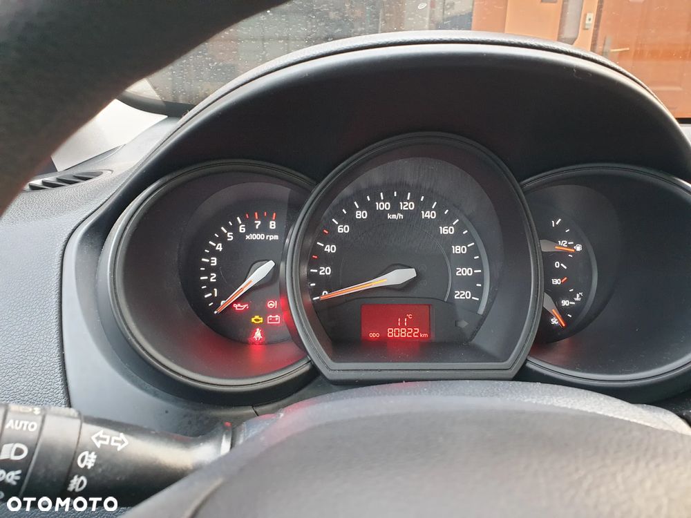 Kia Rio 1.2 L - 25