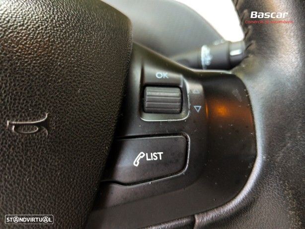 Peugeot 2008 1.6 e-HDi Allure - 27
