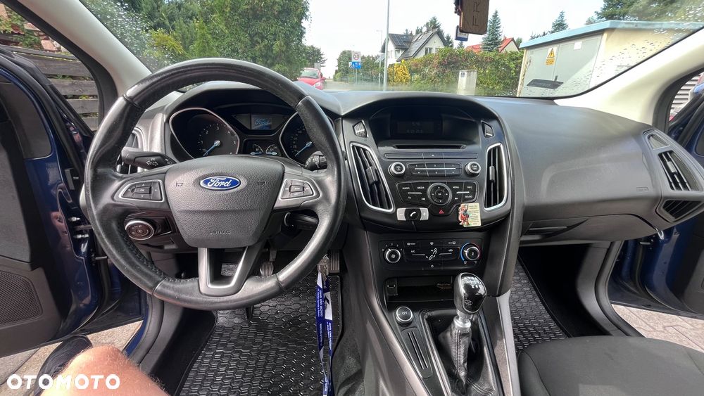 Ford Focus 1.5 TDCi SYNC Edition - 17