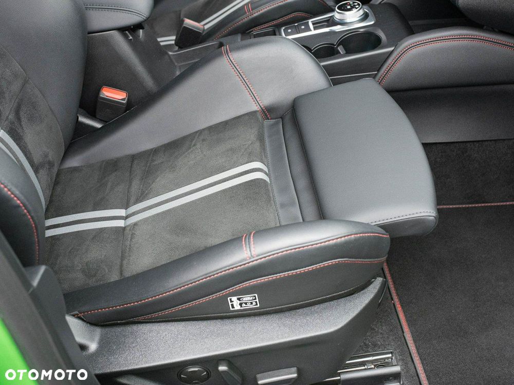 Ford Focus 2.3 EcoBoost ST X - 31
