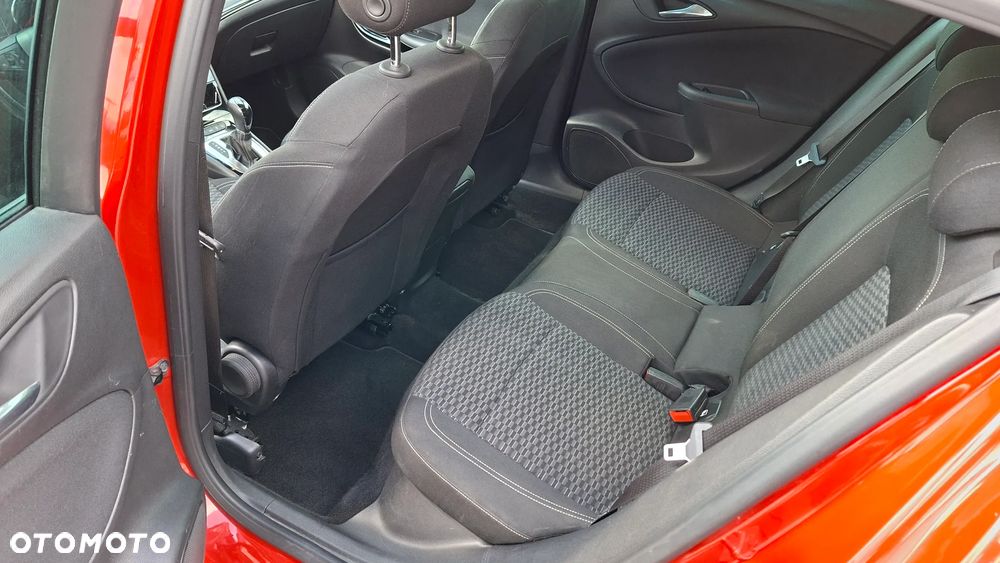 Opel Astra 1.6 D Automatik Start/Stop Edition - 19