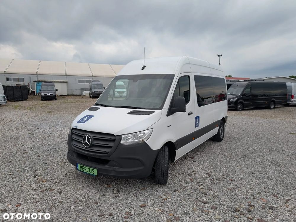 Mercedes-Benz Sprinter - 12