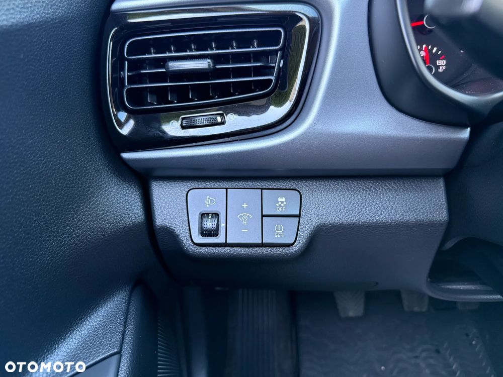 Kia Rio 1.2 Business Line - 23