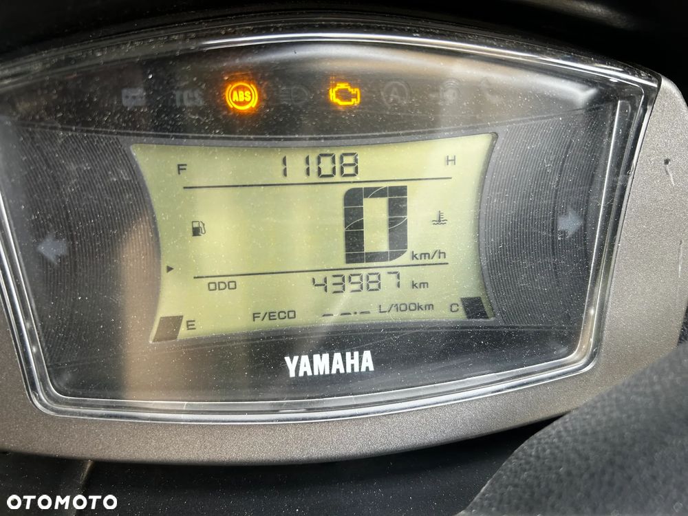 Yamaha NMAX - 10