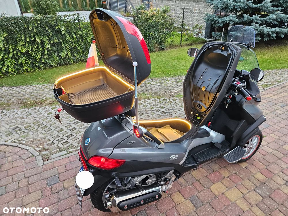 Piaggio MP-3 - 14