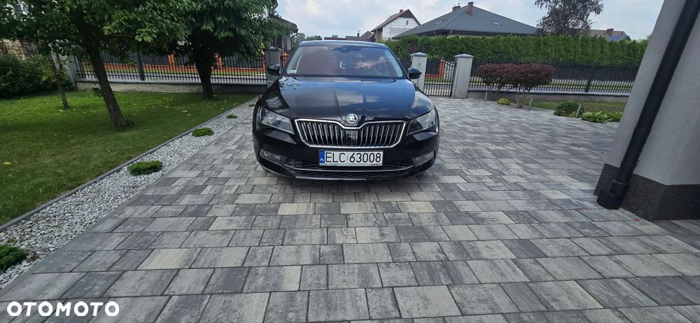 Skoda Superb 2.0 TSI 4x4 L&K DSG - 2