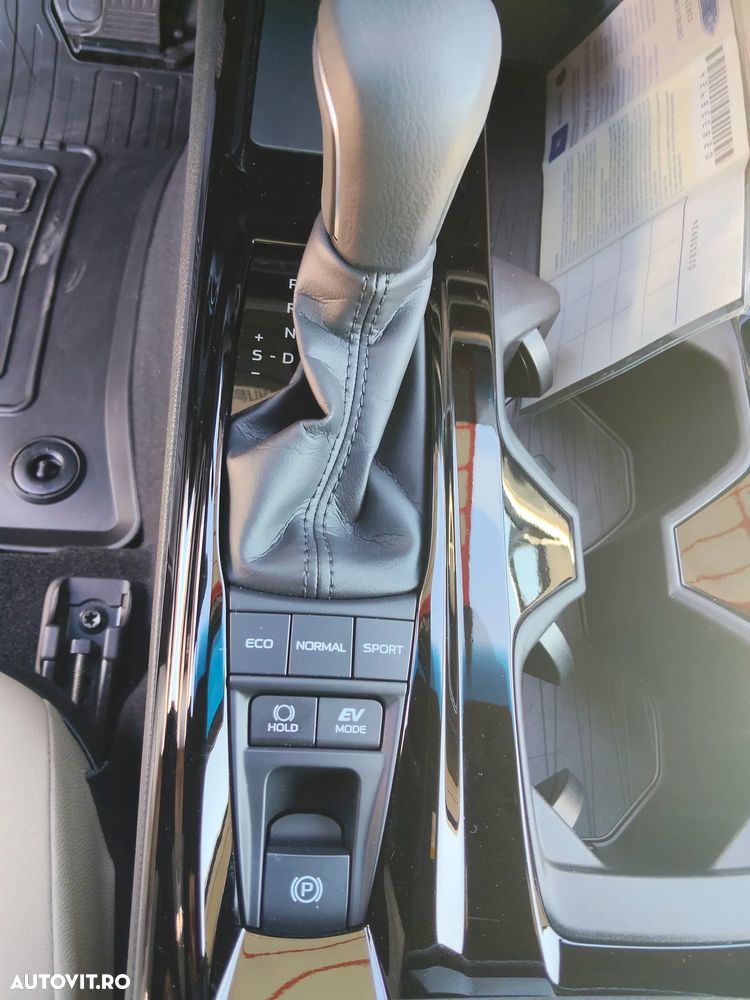 Toyota Camry 2.5 Business - 29