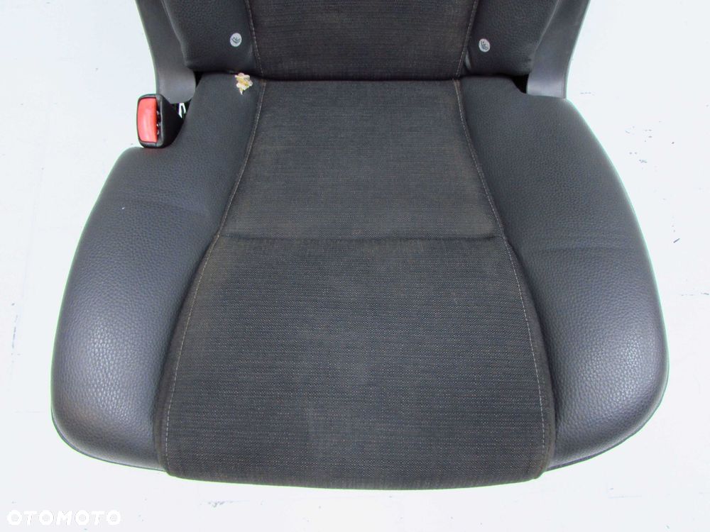 VOLVO XC90 FOTEL SIEDZENIE TYL LEWY MATERIAL II RZAD ISOFIX 02-14 - 5