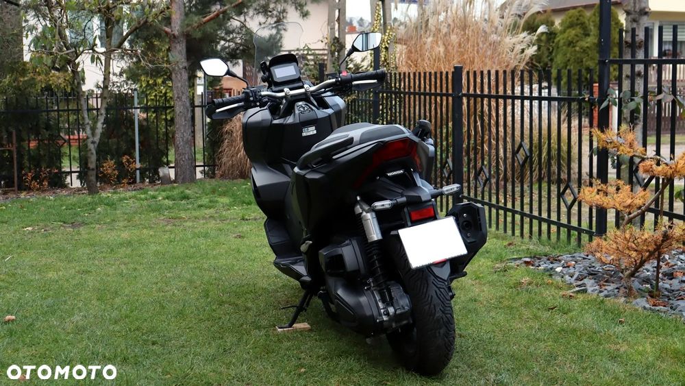 Honda ADV350 - 12