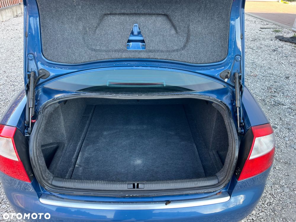 Audi A4 Limousine - 20