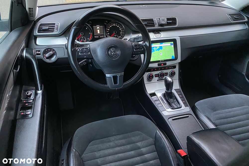 Volkswagen Passat 2.0 TDI DSG BlueMotion Technology Highline - 27