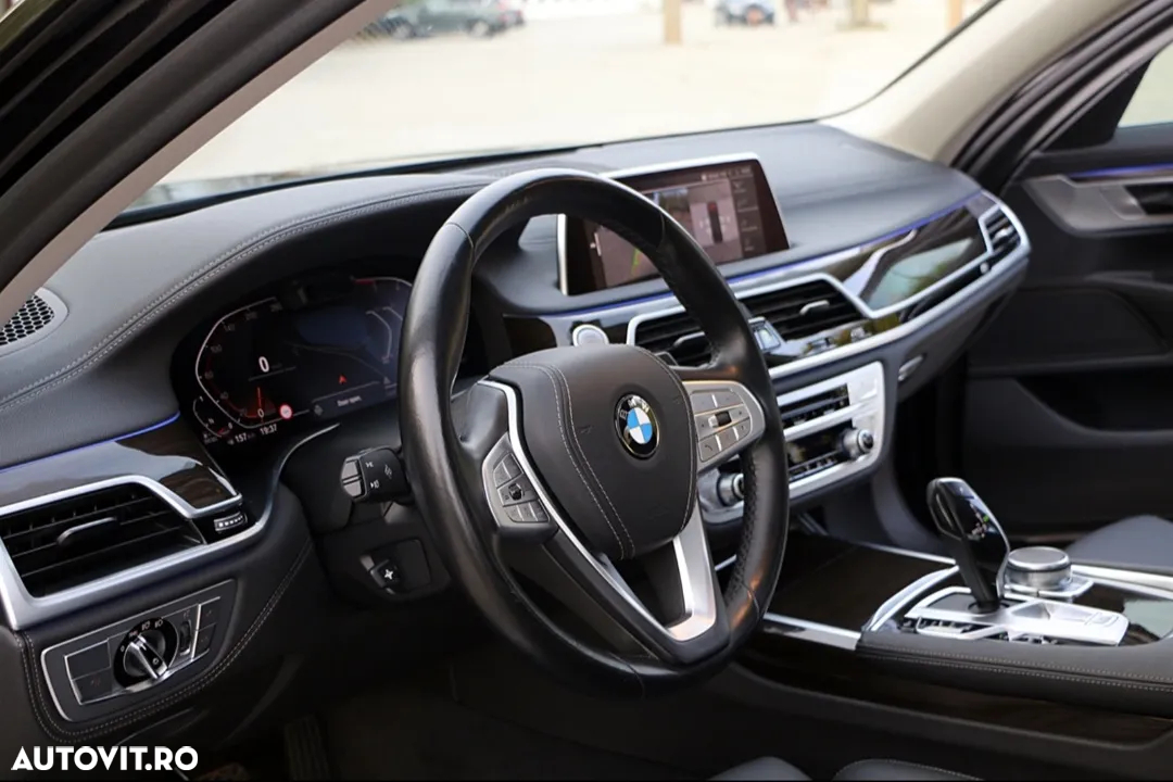 BMW Seria 7 730d - 12
