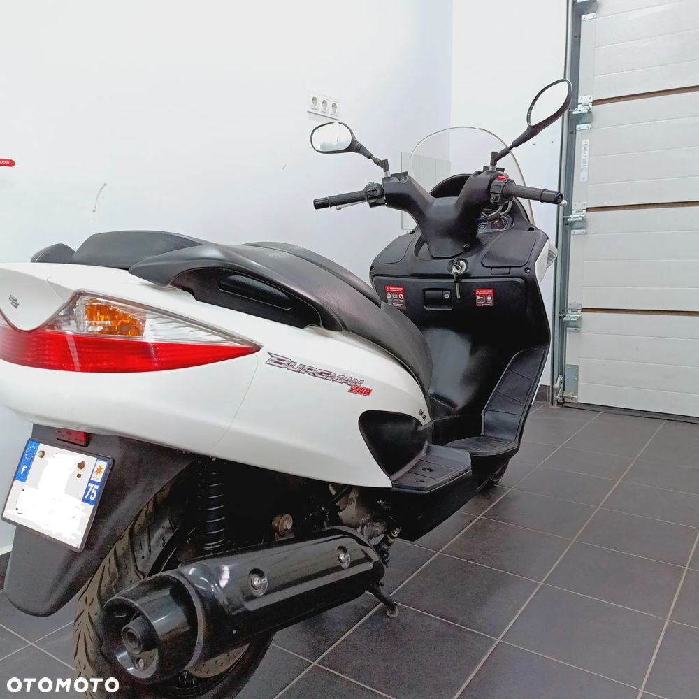 Suzuki Burgman - 17