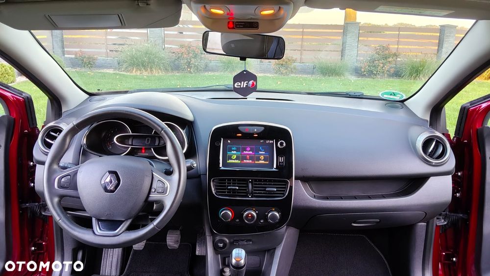 Renault Clio 1.2 16V 75 LIMITED - 21