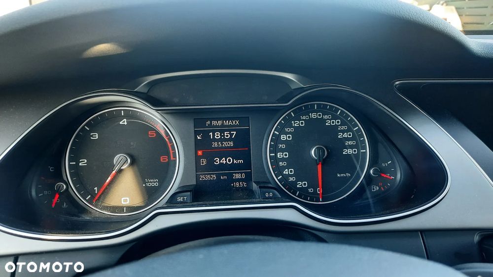 Audi A4 Avant 2.0 TDI DPF quattro Ambiente - 15