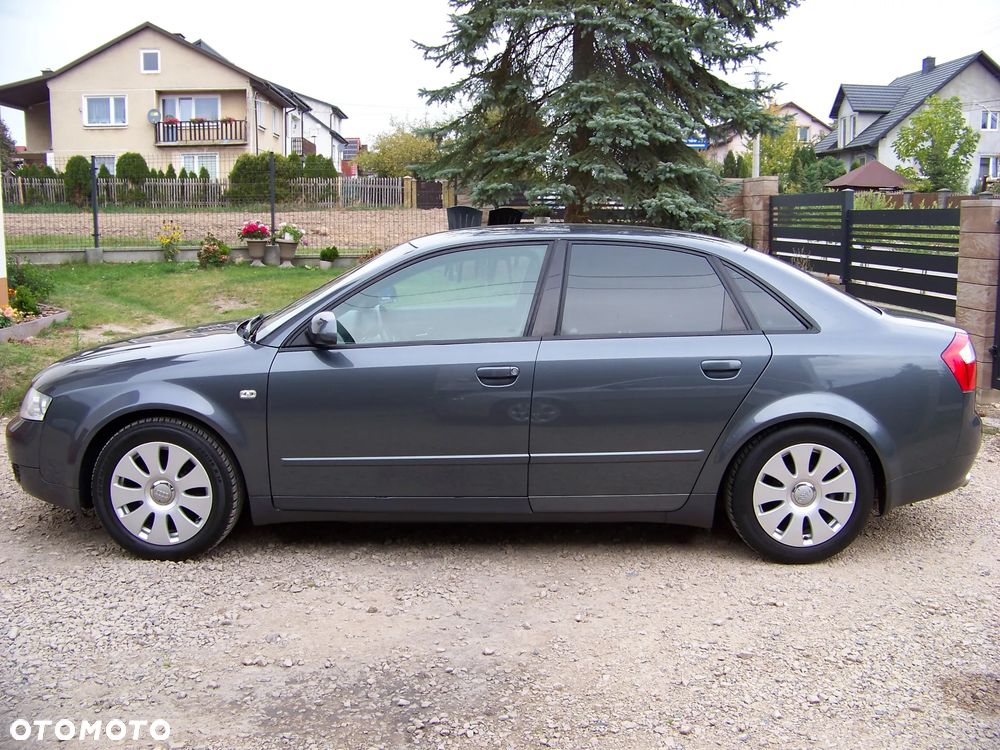 Audi A4 Limousine 2001 photo 4