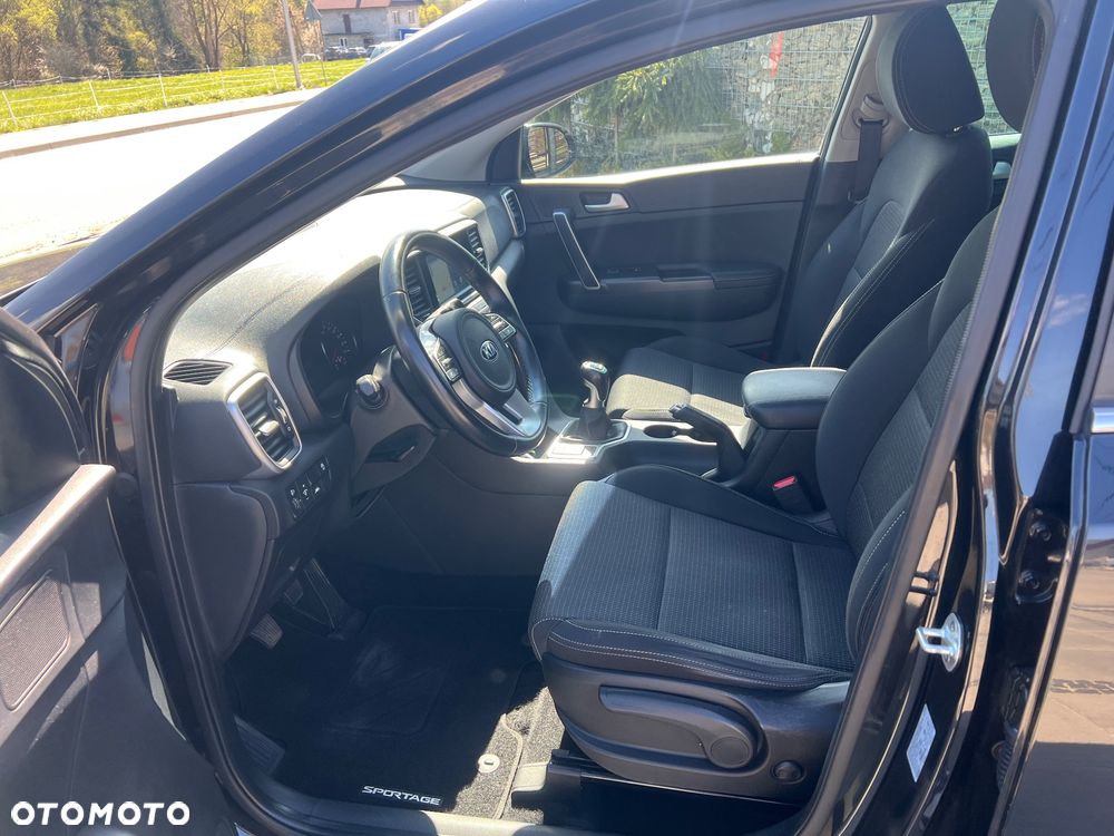 Kia Sportage 1.6 GDI 2WD Black Edition - 11
