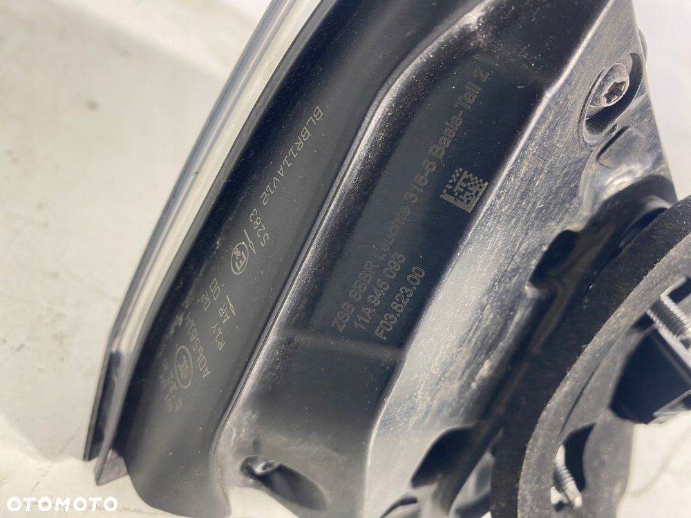 lampa tylnia klapy blenda vw id4 id.4 11a eu - 13