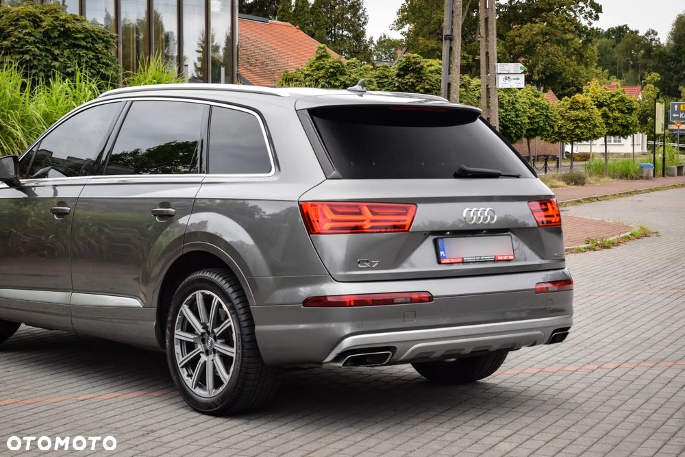 Audi Q7 - 11