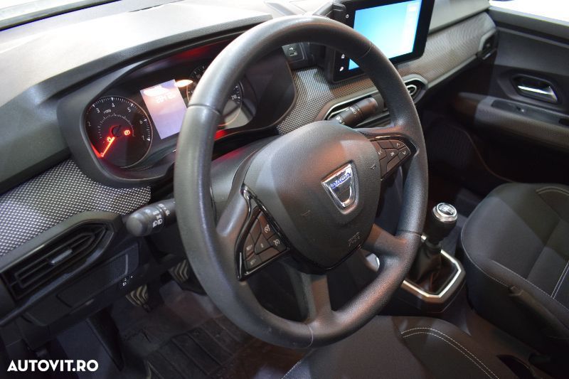 Dacia Logan TCe 90 MT6 Comfort - 17