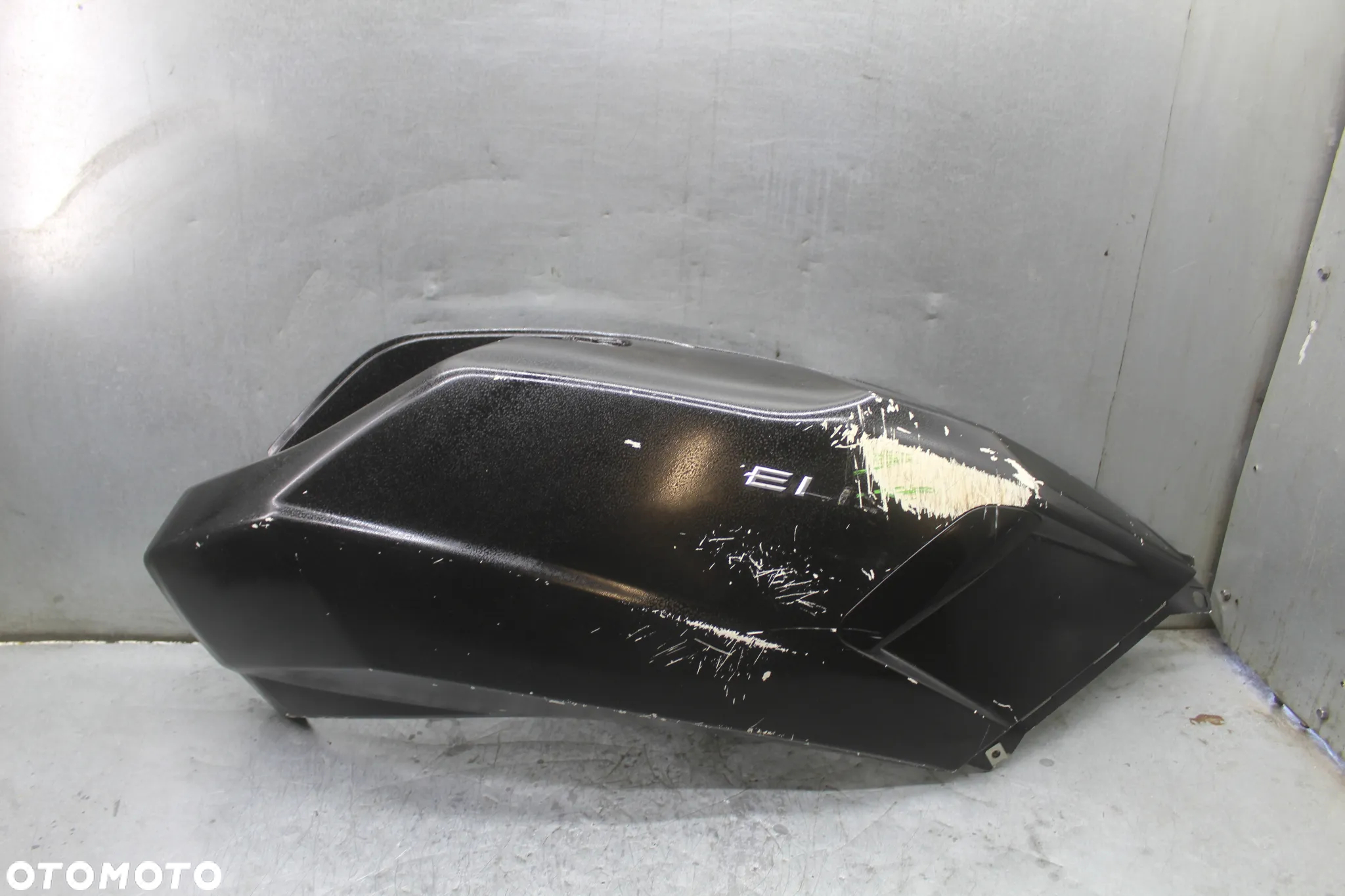 Peugeot Satelis 125 Bok boczek owiewka osłona obudowa prawa - 2