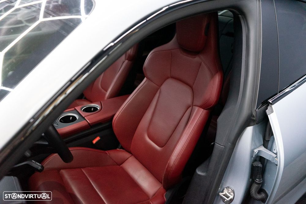 Porsche Taycan 4S - 30