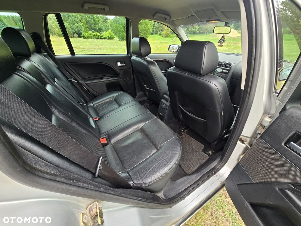 Ford Mondeo - 8