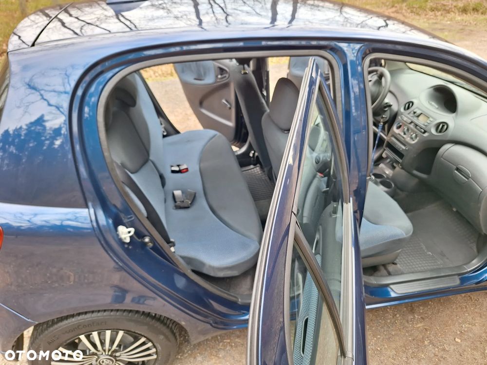 Toyota Yaris - 14