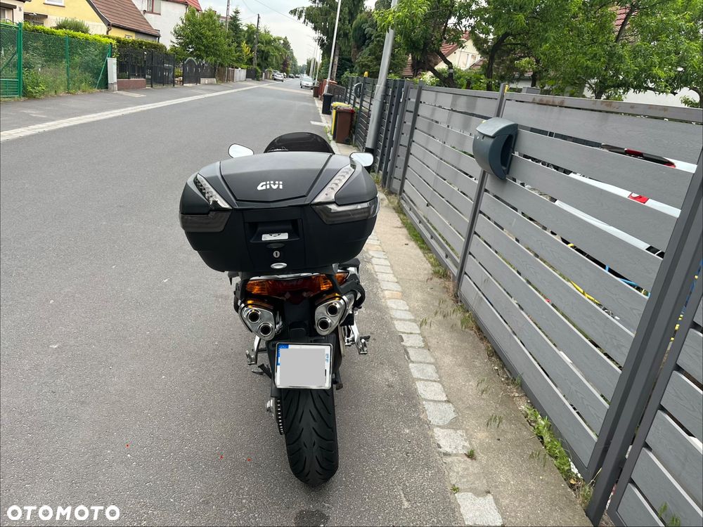 Honda VFR - 4