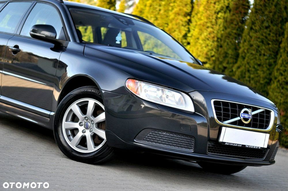 Volvo V70 2.5T Kinetic - 24