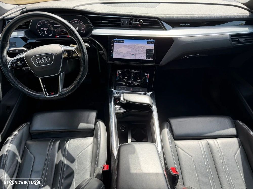 Audi e-tron 55 quattro S line - 28