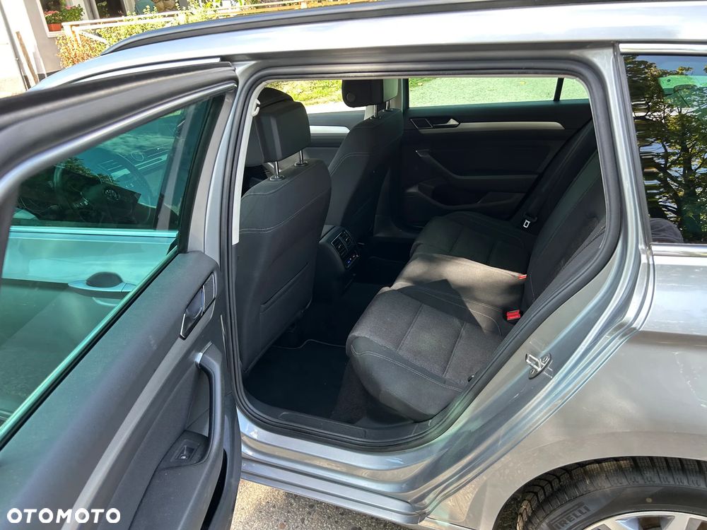 Volkswagen Passat Variant 2.0 TDI SCR Comfortline - 13