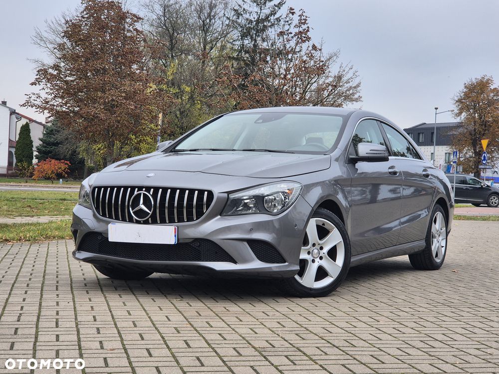 Mercedes-Benz CLA 200 7G-DCT UrbanStyle Edition - 2