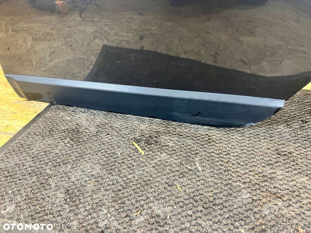 DRZWI TYLNE LEWE LANCIA DELTA 488 Kod lakieru: 284 - 7