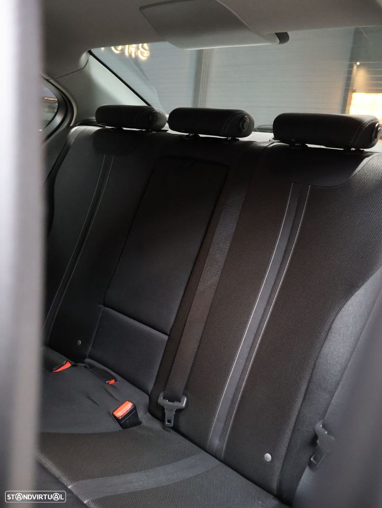 BMW 318 d Aut. Advantage - 8