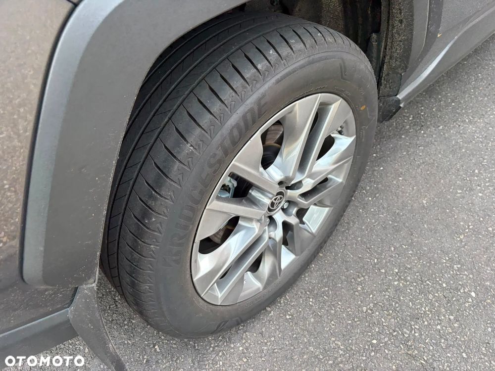 Toyota RAV4 - 8
