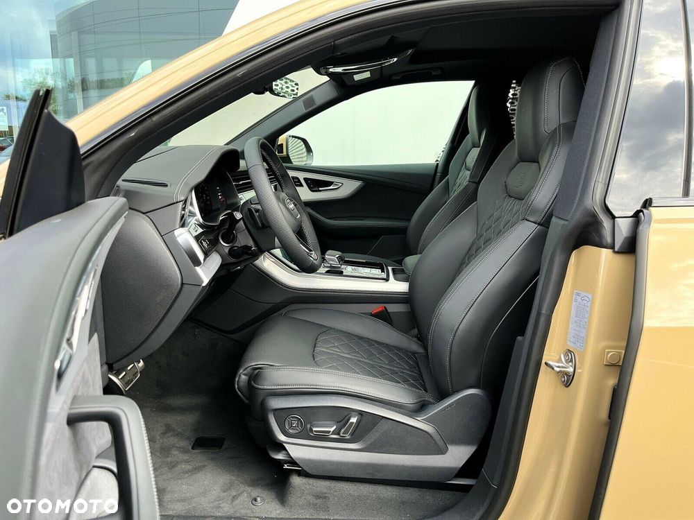 Audi Q8 - 25